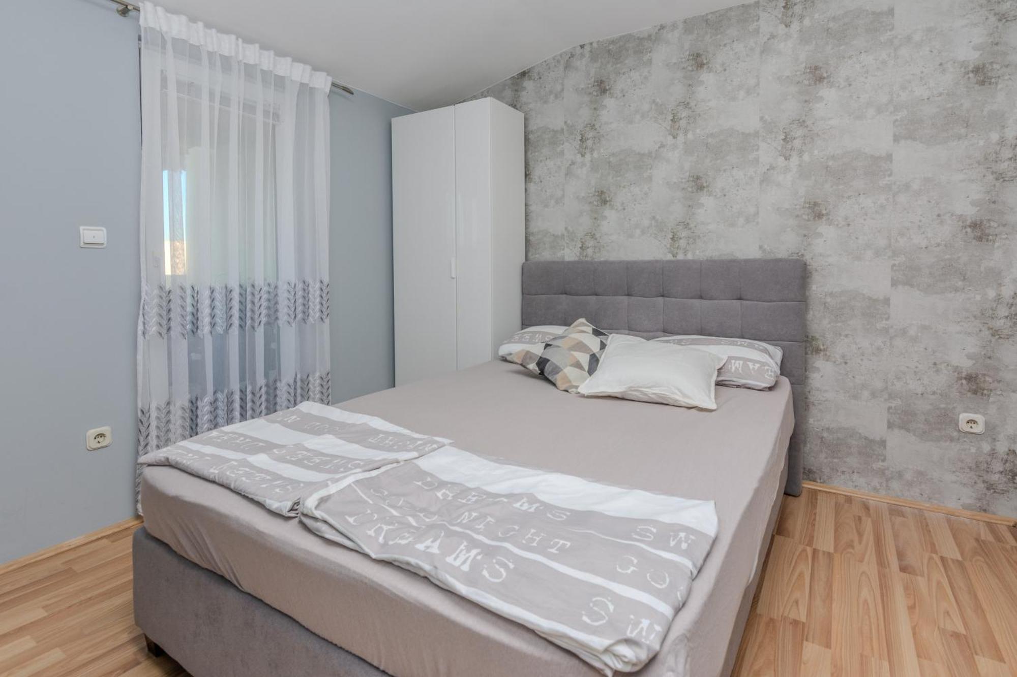 Apartments By The Sea Vir - Lozice, Vir - 18593 Dış mekan fotoğraf